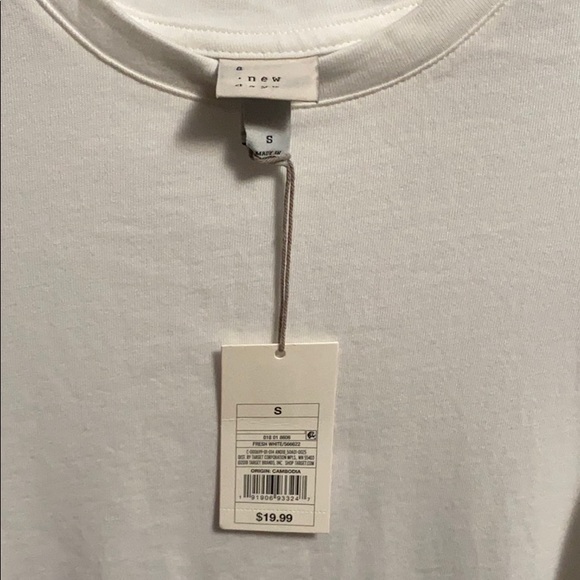 Eyelet top - Picture 2 of 3